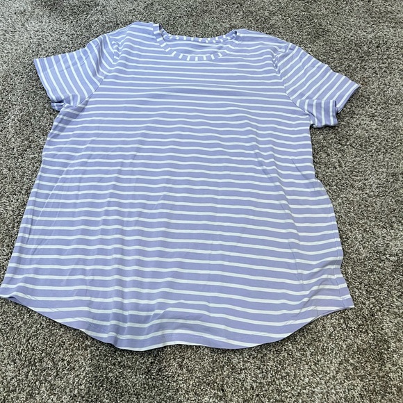 Lululemon lovecrew tee - Picture 1 of 2